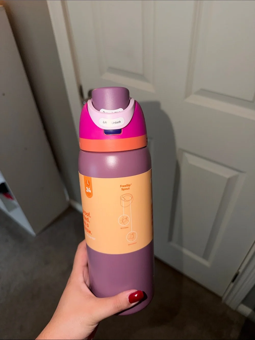 BRAND NEW 32oz pink and purple Owala water bottle!